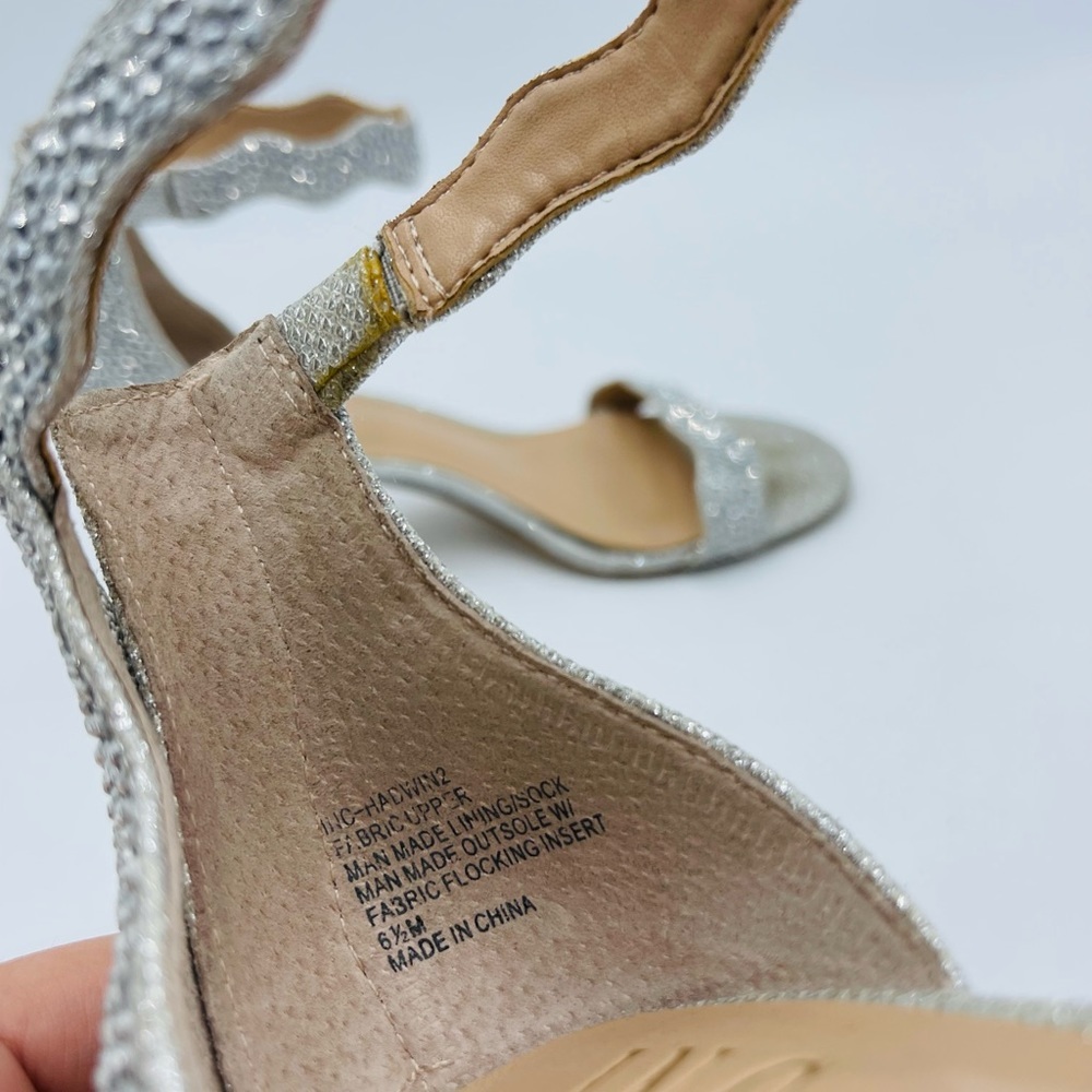 INC International Concepts Womens Hadwin2 Bejeweled Silver Dazzled Open Toe - Picture 2 of 5